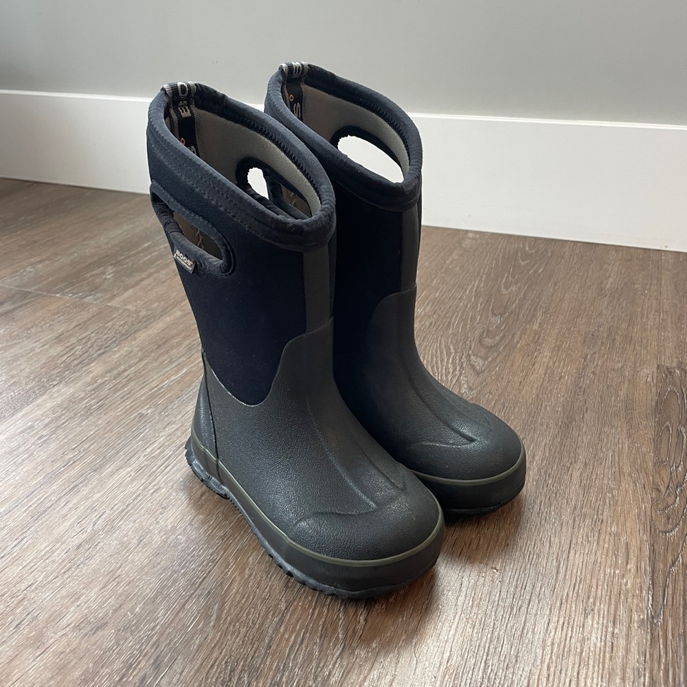 Bogs Classic Boots black toddler size 10